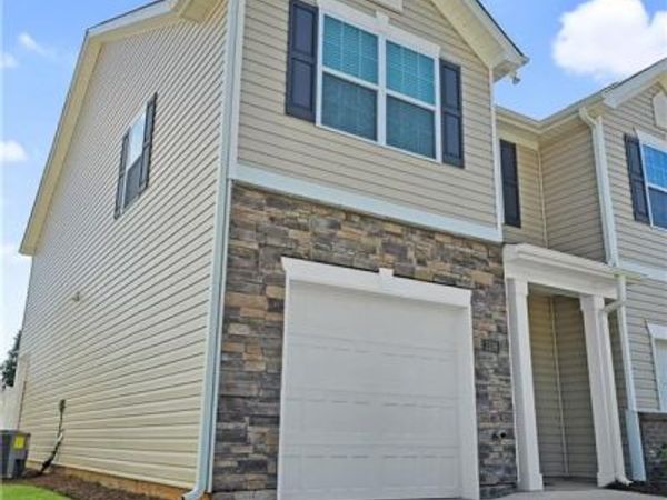 1108 Evelynnview Lane, Kernersville, NC 27284