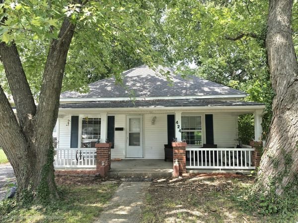 424 Elles Avenue , Carterville, IL 62918