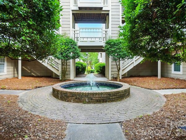 5007 Sharon Road , Charlotte, NC 28210