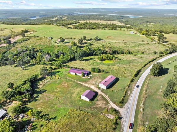 379 E 14 Highway , Lead Hill, AR 72644