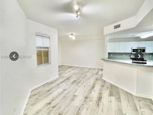 10902 NW 83 St , Unit 219, Doral, FL 33178