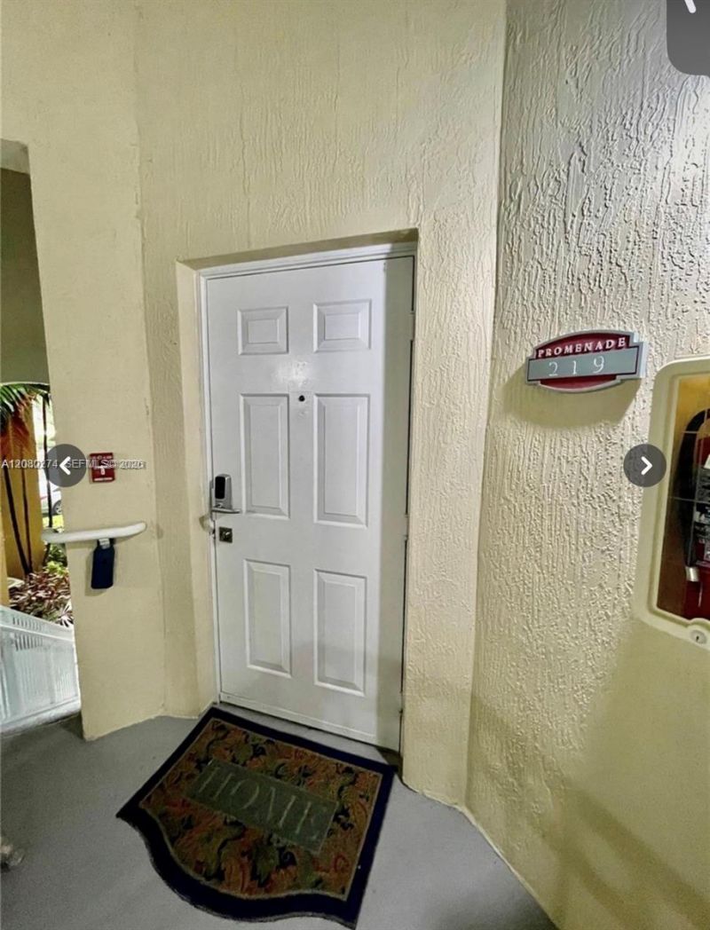 10902 NW 83 St , Unit 219, Doral, FL 33178 Photo
