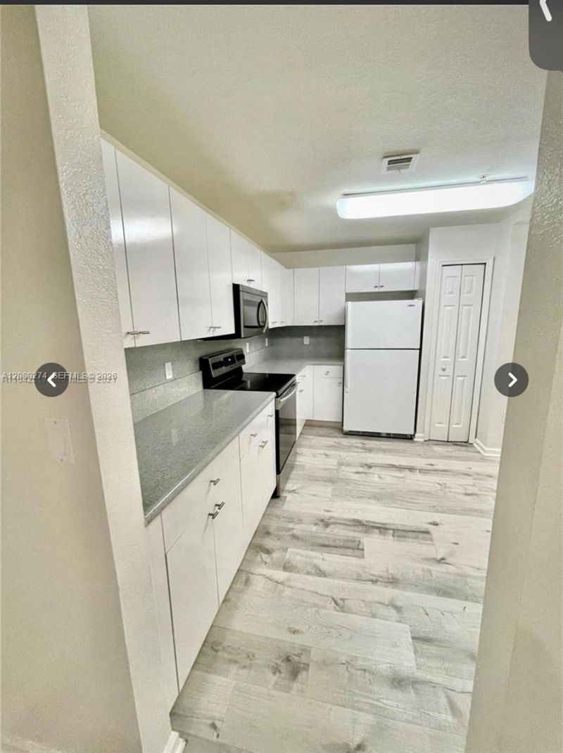 10902 NW 83 St, Unit 219, Doral, FL 33178 Photo