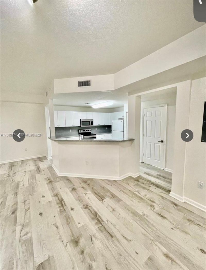 10902 NW 83 St , Unit 219, Doral, FL 33178 Photo