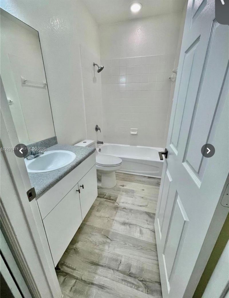 10902 NW 83 St , Unit 219, Doral, FL 33178 Photo
