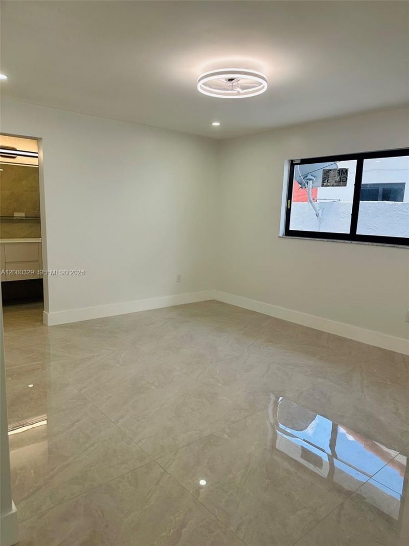 11870 SW 5th St, Unit 1, Miami, FL 33184 Photo