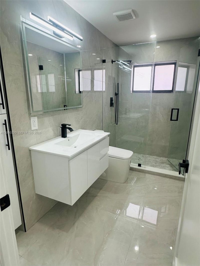 11870 SW 5th St, Unit 1, Miami, FL 33184 Photo