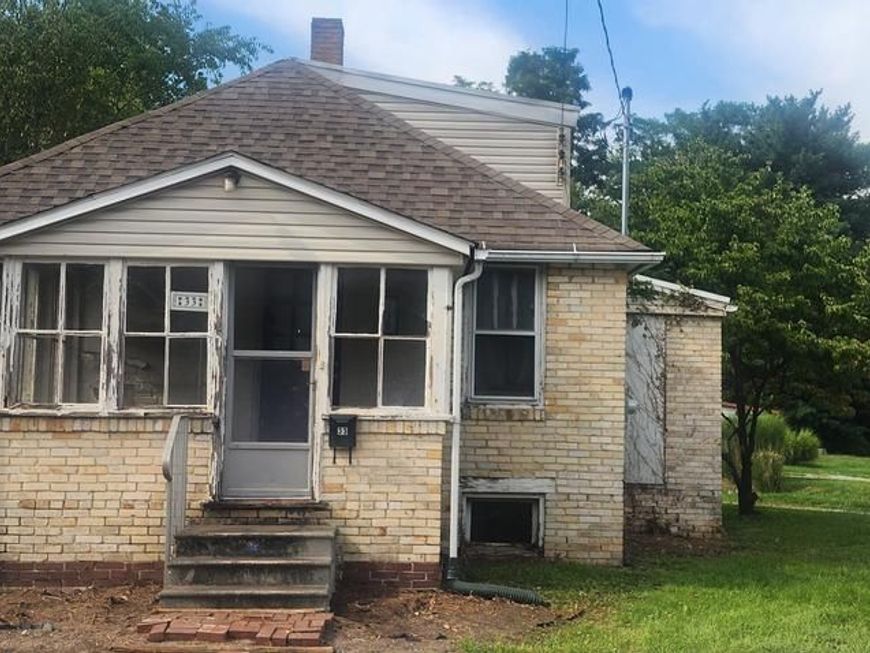 33 E Pine Street , Mount Holly Springs, PA 17065 Main Photo