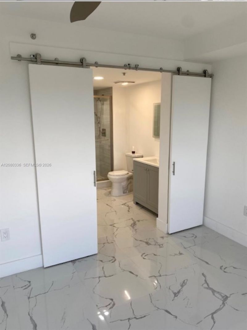816 NW 11th St, Unit 902, Miami, FL 33136 Photo