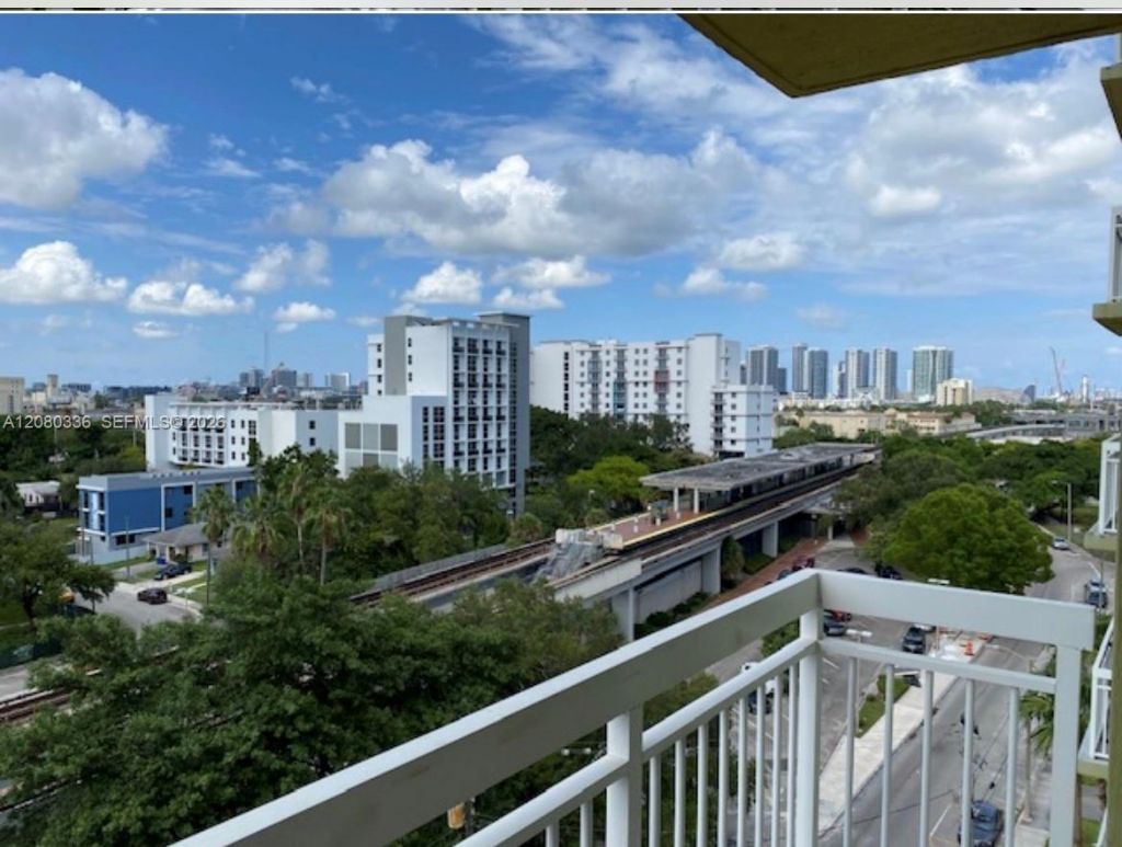 816 NW 11th St, Unit 902, Miami, FL 33136 Photo