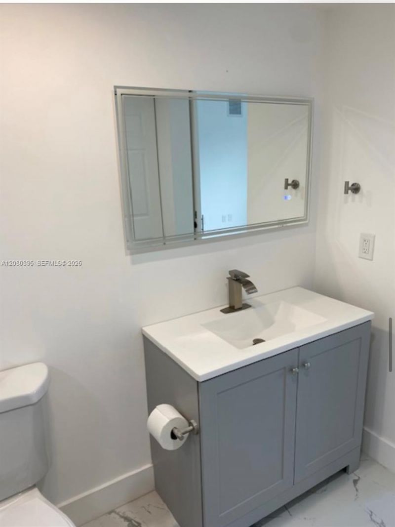 816 NW 11th St, Unit 902, Miami, FL 33136 Photo