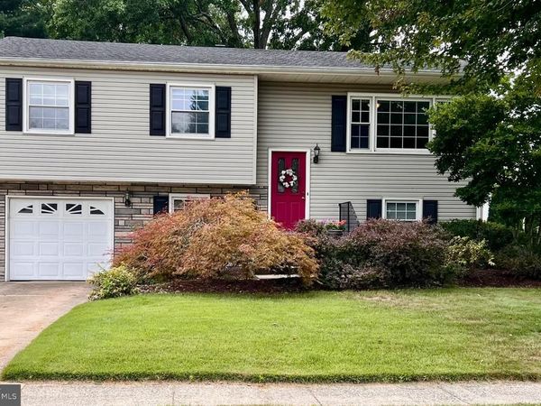 9 PASADENA DRIVE , HAMILTON TOWNSHIP, NJ 08619
