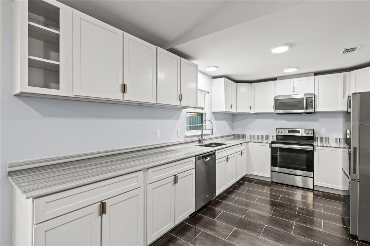 6617 Mauna Loa Boulevard, Sarasota, FL 34241 Photo