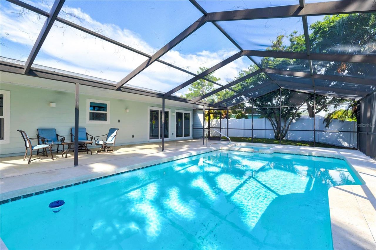 6617 Mauna Loa Boulevard, Sarasota, FL 34241 Photo