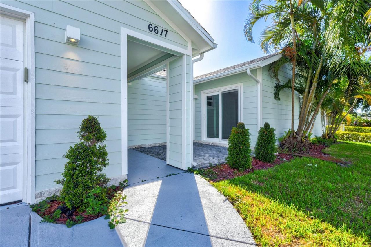 6617 Mauna Loa Boulevard, Sarasota, FL 34241 Photo
