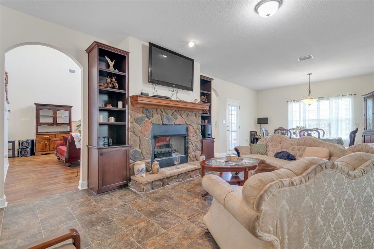 732 SE Side Wheel Trail, Lee, FL 32059 Photo
