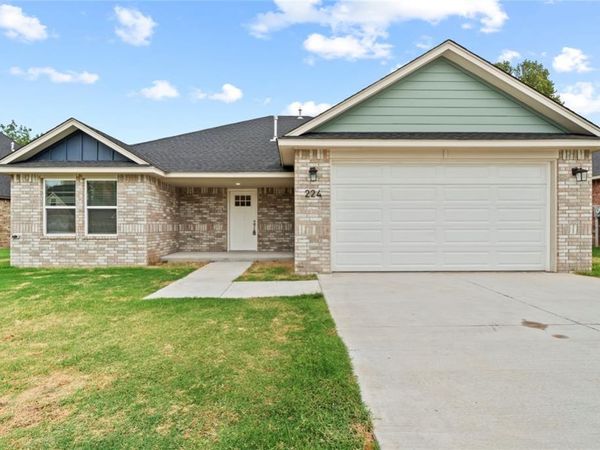 224 E Abbot Lane, Mustang, OK 73064
