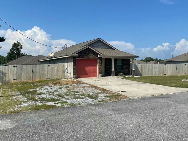 4852 Martina Way, Gulf Breeze, FL 32563
