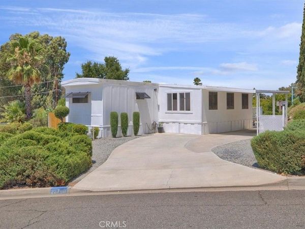 22780 Skylink, Canyon Lake, CA 92587