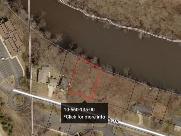 S Shore Drive, Battle Creek, MI 49014