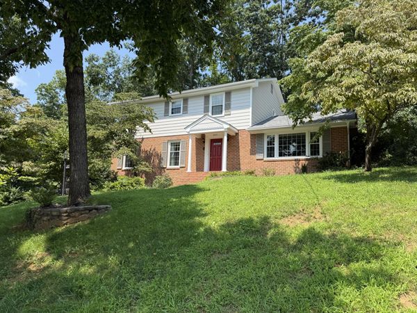 3551 Verona TRL, Roanoke, VA 24018