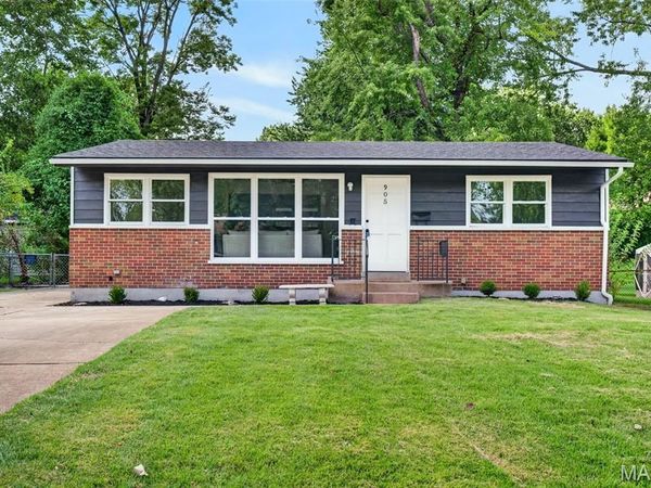905 Campion Lane, Florissant, MO 63031