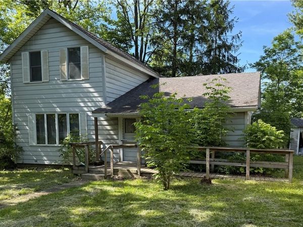 116 5th Avenue , Chardon, OH 44024