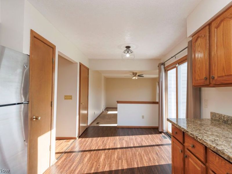 125 Queen Anne Circle, Elyria, OH 44035 Photo 10