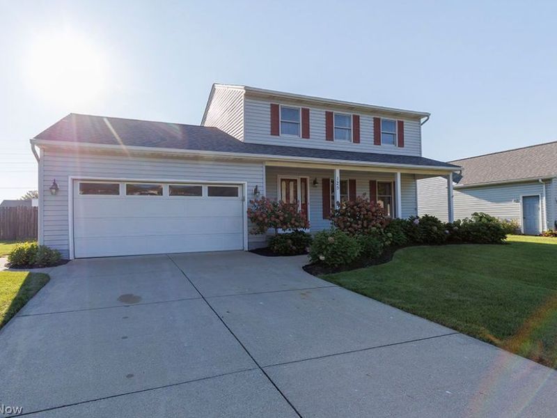 125 Queen Anne Circle, Elyria, OH 44035 Photo 2