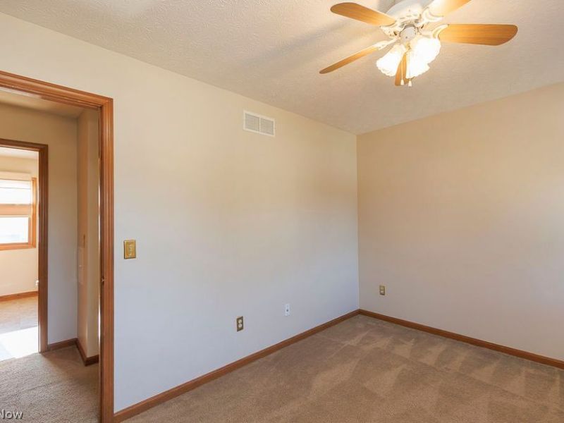 125 Queen Anne Circle, Elyria, OH 44035 Photo 21