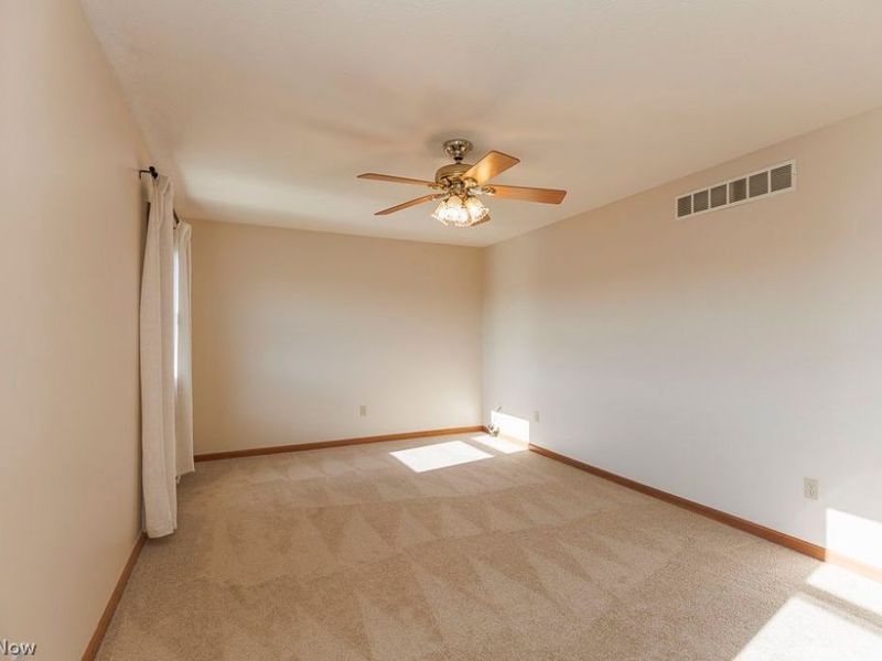 125 Queen Anne Circle, Elyria, OH 44035 Photo 29