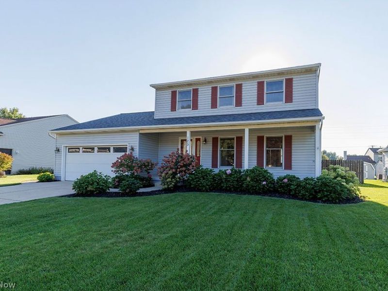 125 Queen Anne Circle, Elyria, OH 44035 Photo 3