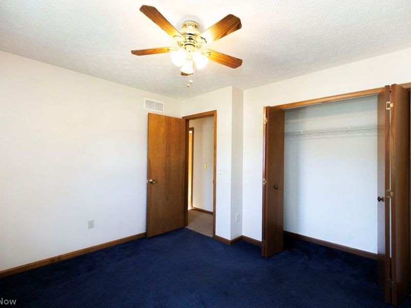 125 Queen Anne Circle, Elyria, OH 44035 Photo 32