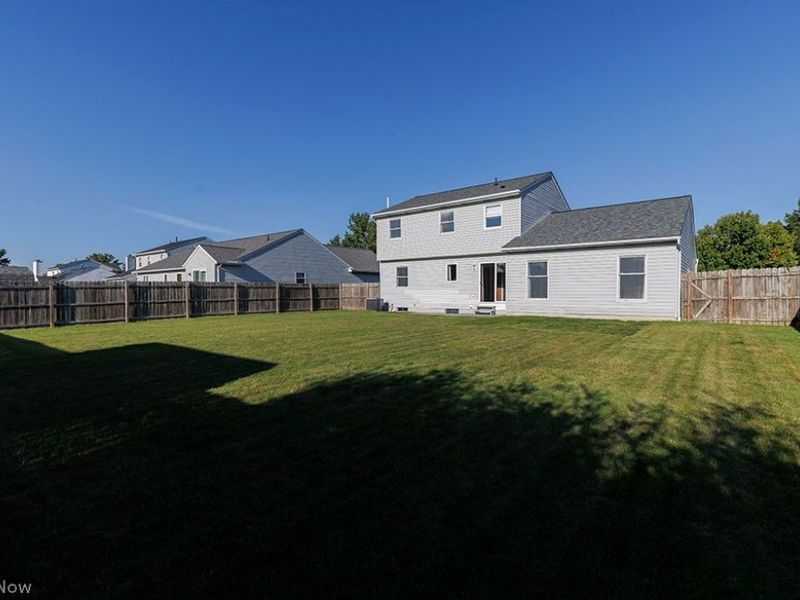 125 Queen Anne Circle, Elyria, OH 44035 Photo 40