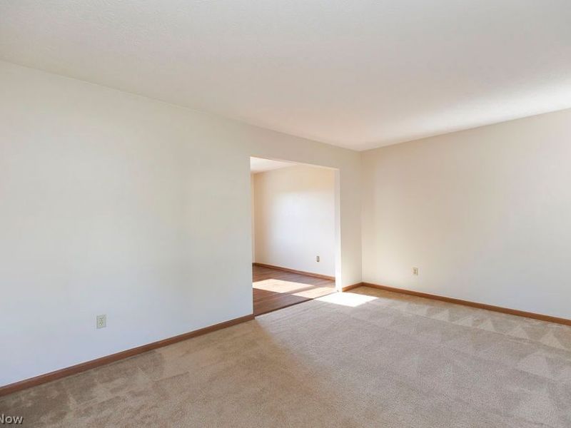 125 Queen Anne Circle, Elyria, OH 44035 Photo 7