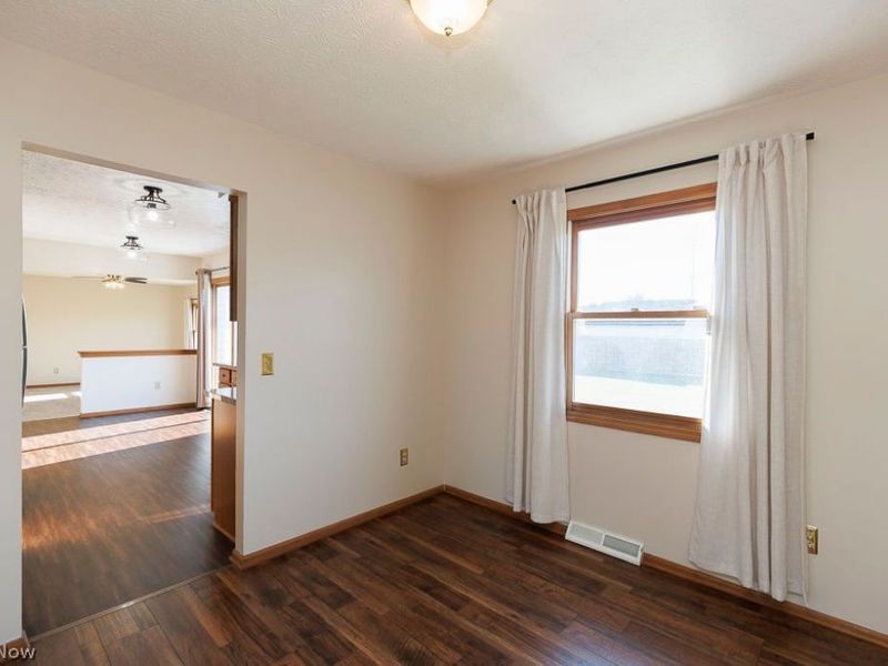 125 Queen Anne Circle, Elyria, OH 44035 Photo 8