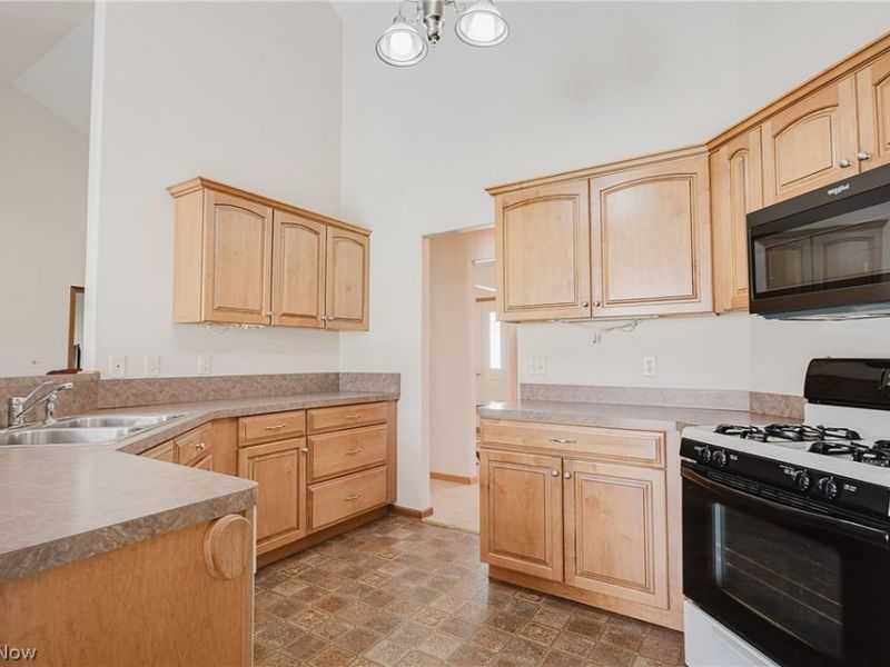 6041 Ridge Run Dr. NW, Warren, OH 44481 Photo 4