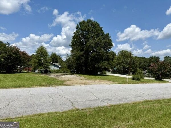 8465 Kendrick Road, Jonesboro, GA 30238