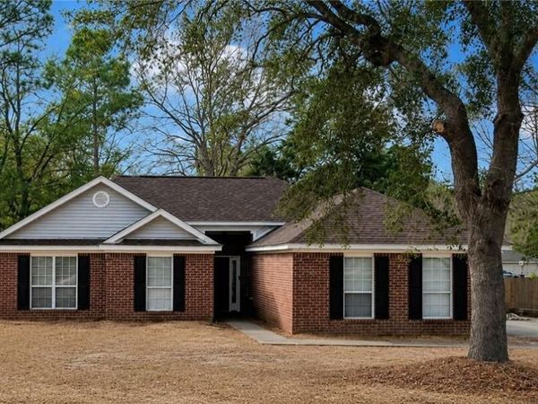 55 Alex Drive, Ellabell, GA 31308