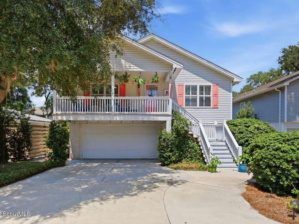 1007 Mallery Street , St. Simons Island, GA 31522