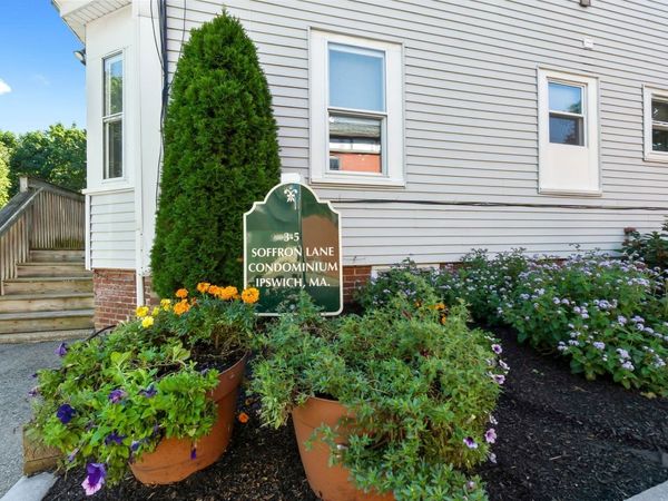 3 Soffron Ln, Unit 1, Ipswich, MA 01938