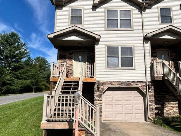 400 Olympic Lane, Fairmont, WV 26554