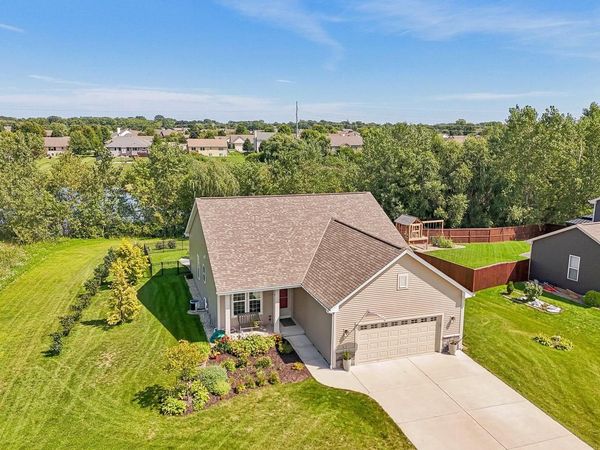2123 Summerset DRIVE, Mount Pleasant, WI 53406