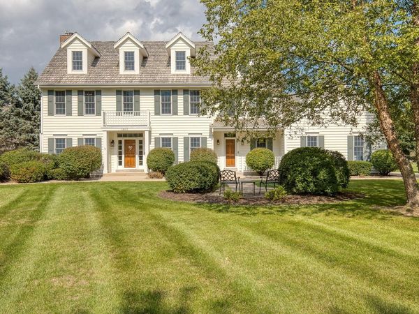 1600 Starbridge DRIVE, Brookfield, WI 53005