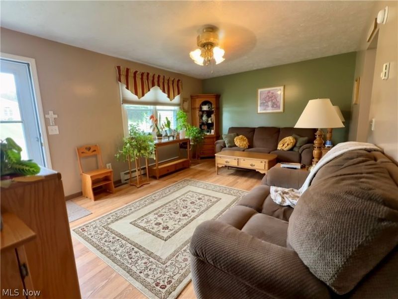806 Geneva Street SW, Sugarcreek, OH 44681 Photo 5