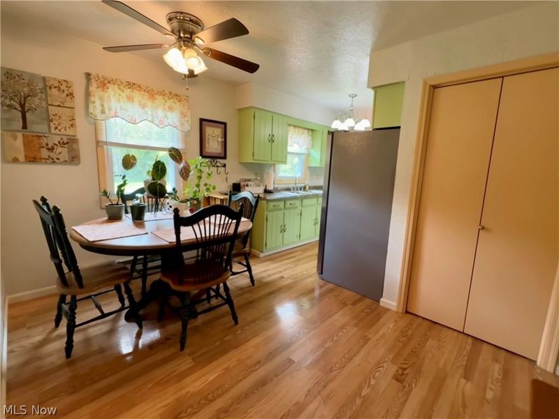 806 Geneva Street SW, Sugarcreek, OH 44681 Photo 6