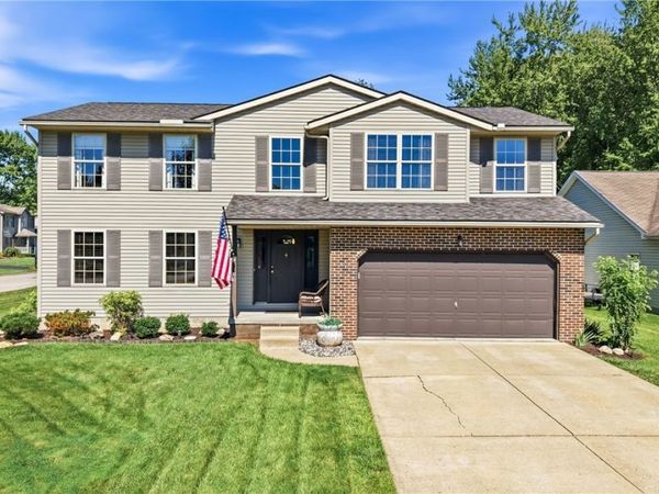 100 Laura Lane , Cortland, OH 44410