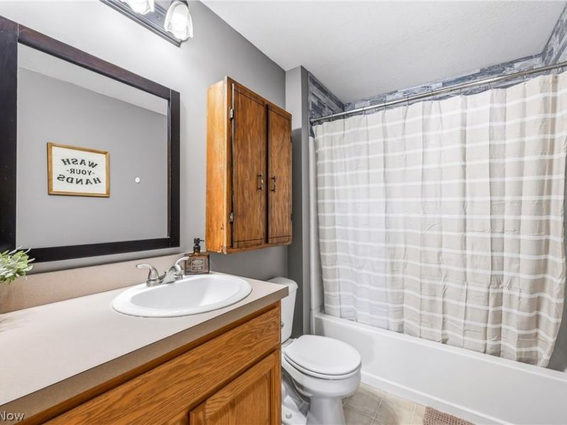 100 Laura Lane, Cortland, OH 44410 Photo 34