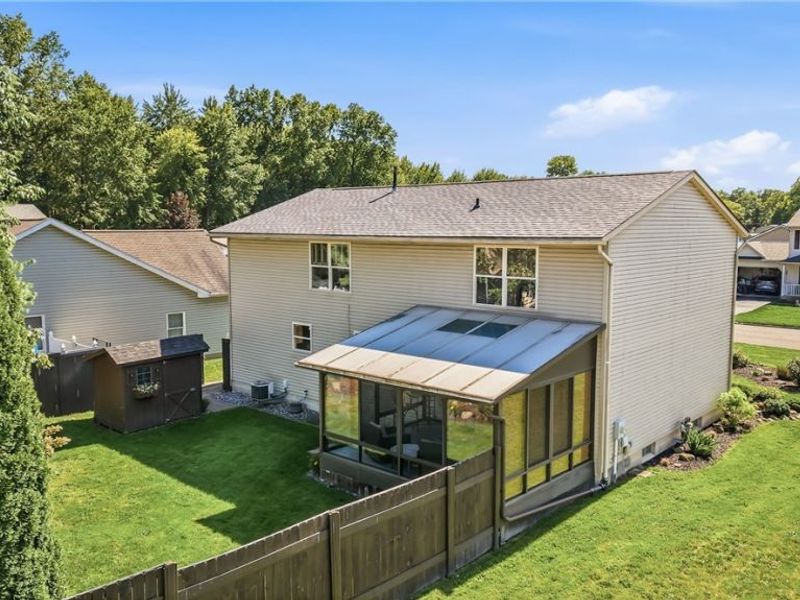 100 Laura Lane, Cortland, OH 44410 Photo 6
