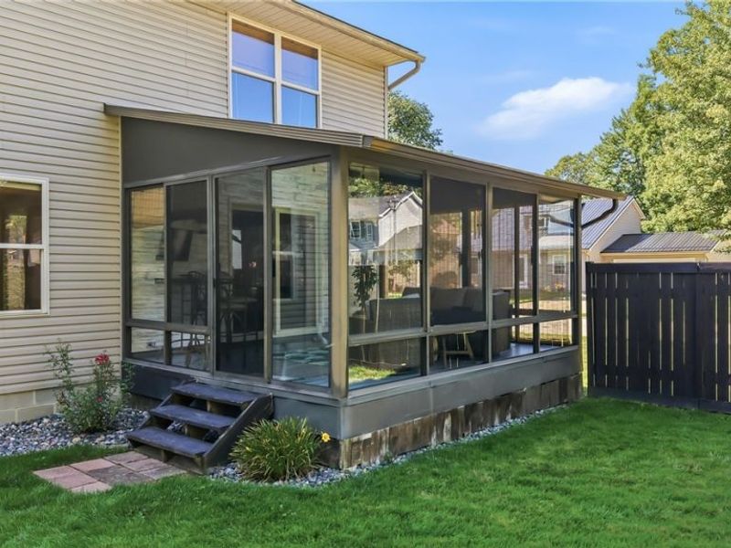 100 Laura Lane, Cortland, OH 44410 Photo 7